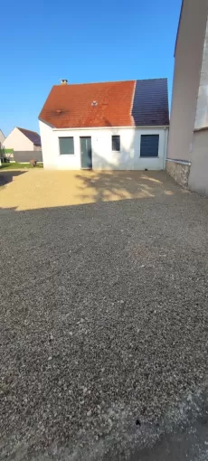 Réalisation d'un cour vers Compiègne, Crépy-en-Valois, ANTOINE MIRET