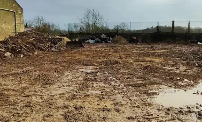 Démolition d'un hangar agricole avec réalisation d'une plateforme à crépy en valois , Crépy-en-Valois, ANTOINE MIRET