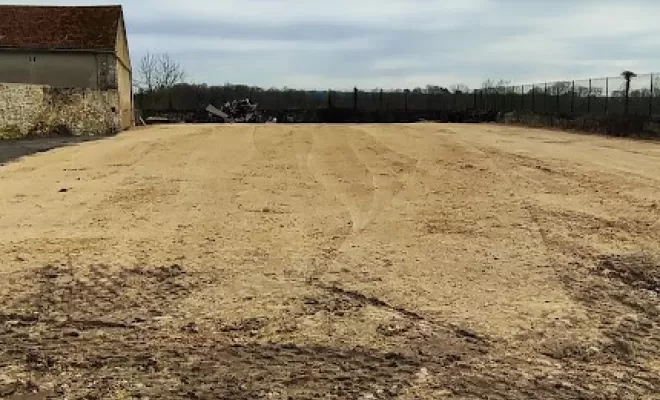 Démolition d'un hangar agricole avec réalisation d'une plateforme à crépy en valois , Crépy-en-Valois, ANTOINE MIRET